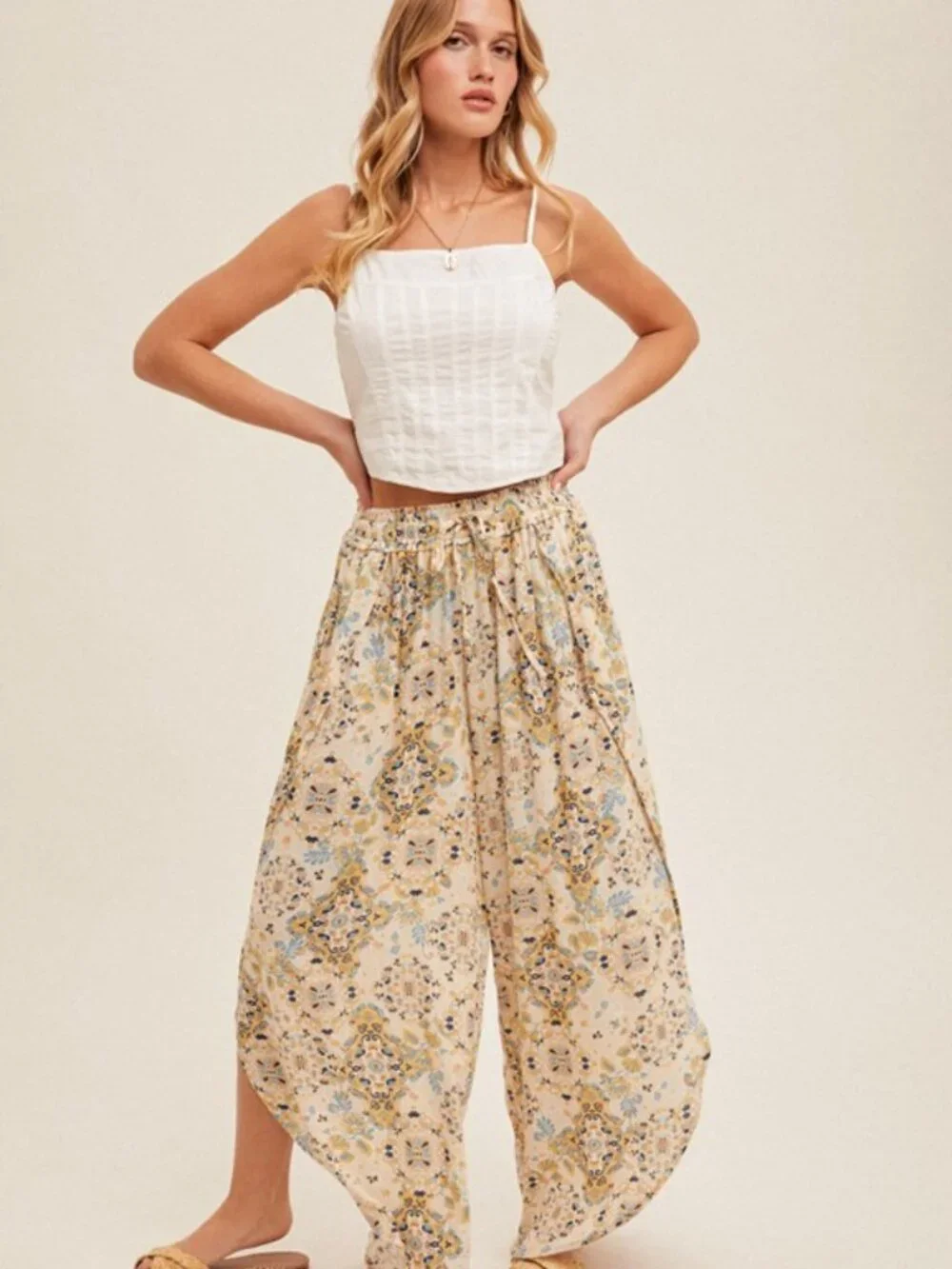 NWT Boutique: Hem & Thread Mosaic Printed Tulip Hem Pants in Taupe - 100% Cotton - Picture 4 of 7